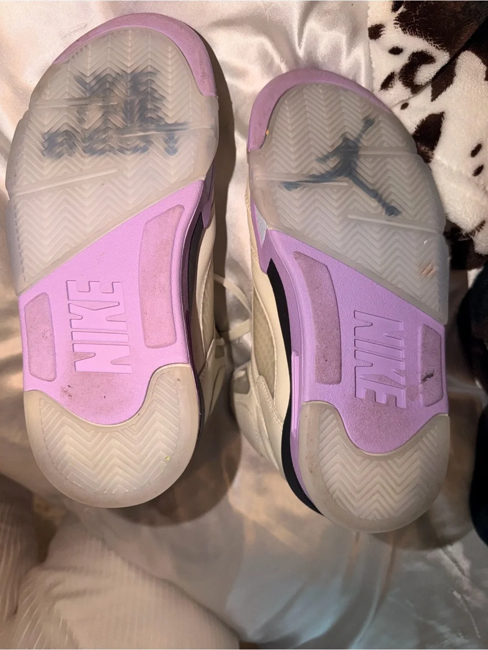 Jordan Women's Sneakers Beige with Purple and Light Blue Accents